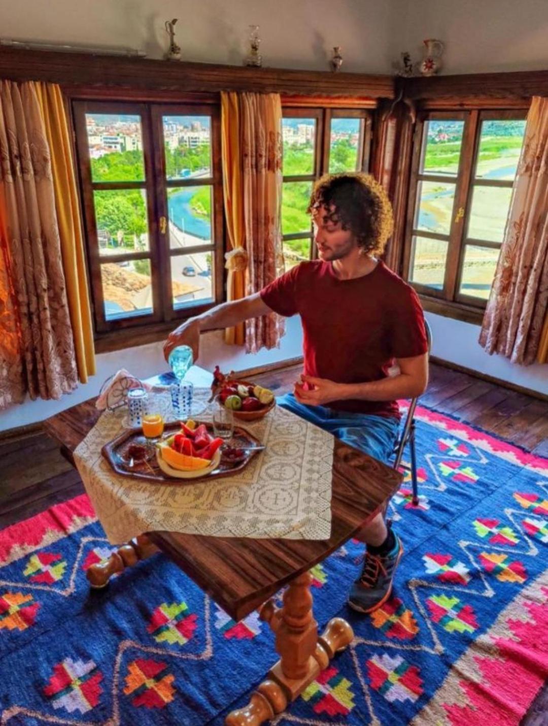 בראט Guest House Mikel מראה חיצוני תמונה